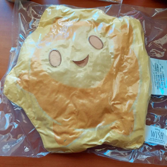 Disney's Wish Star plush cushion. New in vacuum sealed package. - Picture 11 of 14